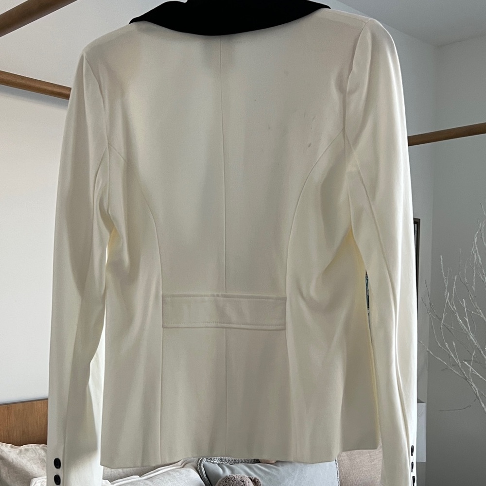 Takara Women's White and Black Blazer - Picture 2 of 5